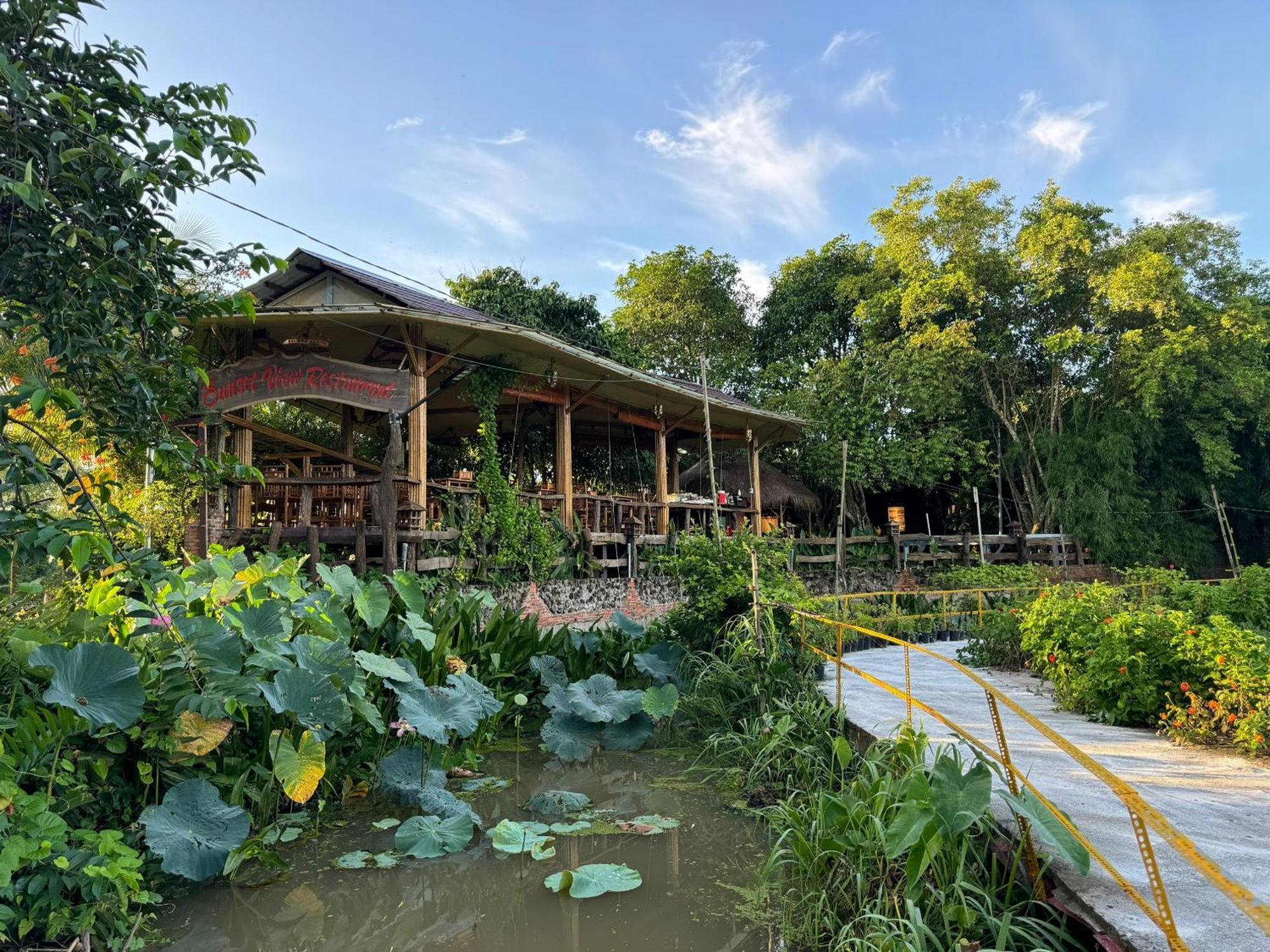 Bamboo Eco Village Cần Thơ Extérieur photo